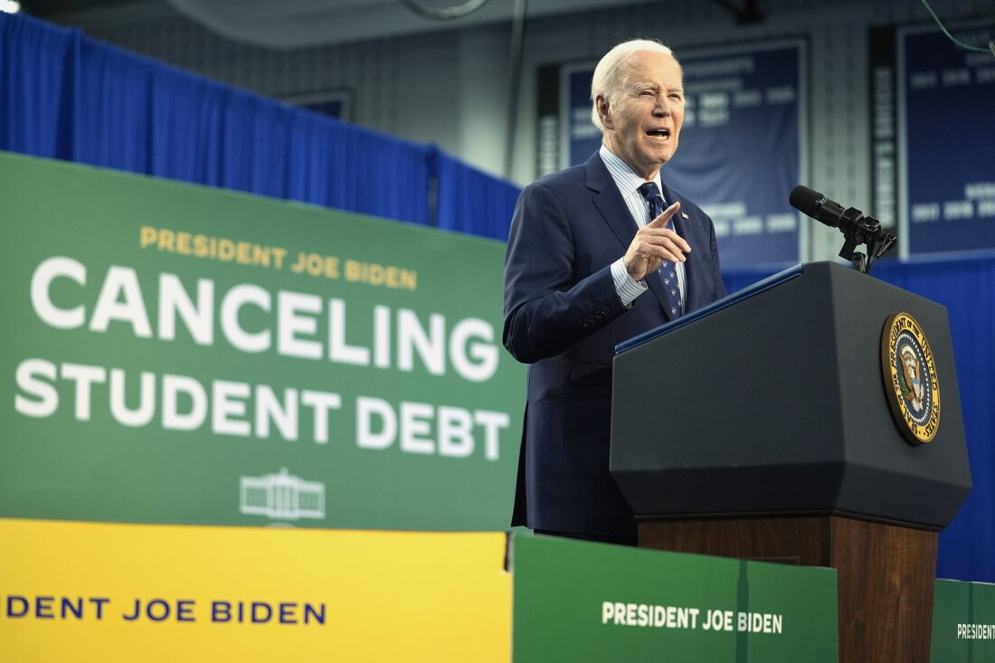 Chương trình xóa nợ cho sinh viên của tổng thống Biden: Cơ hội mới cho người đi vay